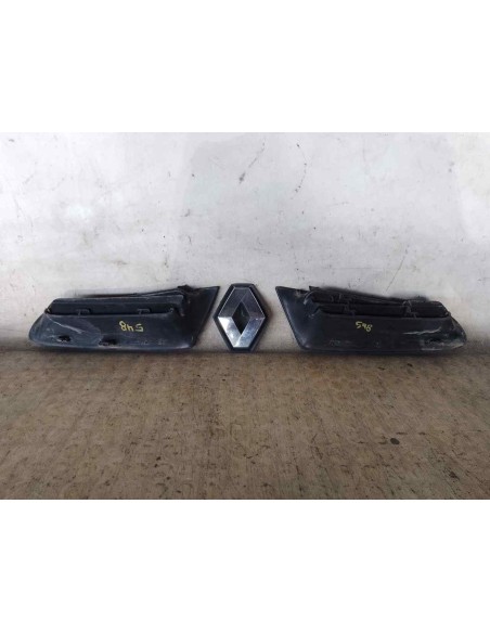 MOLDURAS DELANTERAS   - 190712