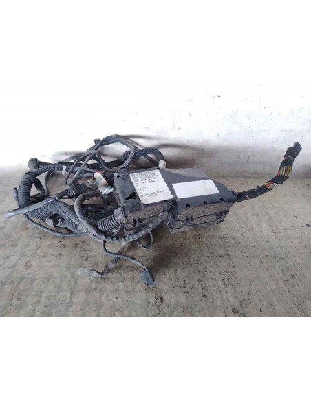 CAJA RELES / FUSIBLES FORD FOCUS BERLINA (CAP) - 199140