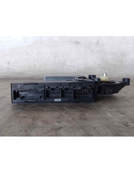 MOTOR ELEVALUNAS TRASERO DERECHO AUDI A4 BERLINA (B5) - 201130