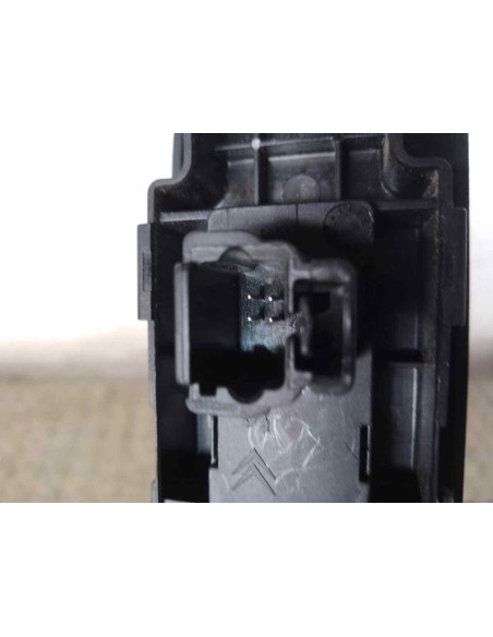 MANDO ELEVALUNAS DELANTERO DERECHO PEUGEOT 307 (S1)(04 2001) - 206010