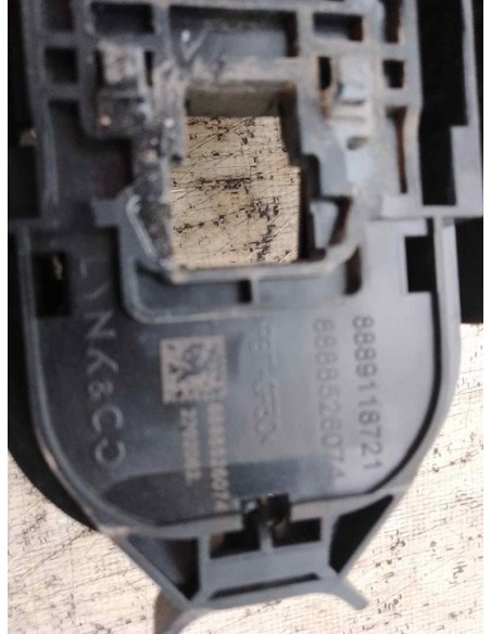 SOPORTE MANETA EXTERIOR TRASERA DERECHA LYNK   CO 01 - 241916