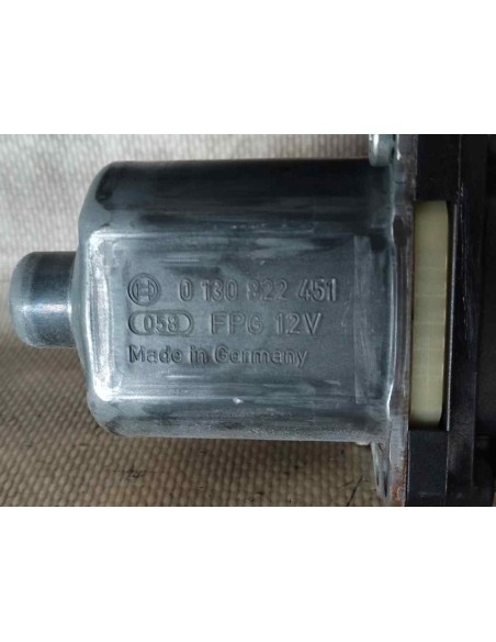 MOTOR ELEVALUNAS DELANTERO IZQUIERDO VOLKSWAGEN PASSAT BERLINA (362) - 180103