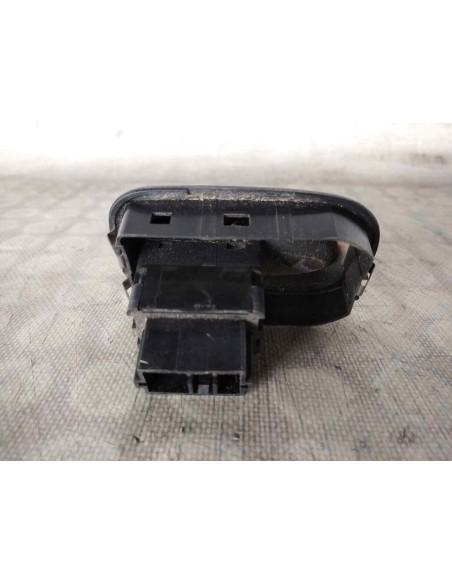 MANDO ELEVALUNAS DELANTERO DERECHO PEUGEOT 306 3/5 PT  / 4 PT  (S2) - 92576