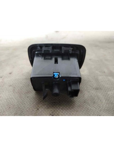 MANDO ELEVALUNAS TRASERO DERECHO MERCEDES-BENZ CLASE A (BM 169) - 95428