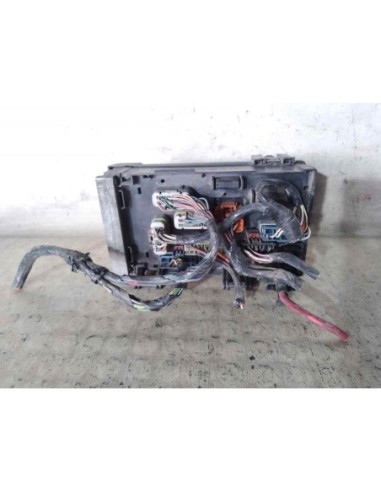 CAJA RELES / FUSIBLES CHRYSLER VOYAGER (RG) -...