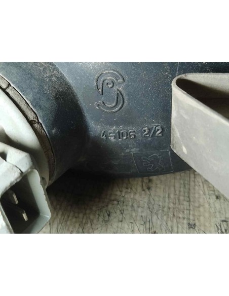 PILOTO TRASERO CENTRAL PEUGEOT 206 - 214880