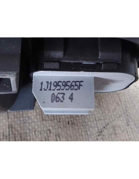 MANETA INTERIOR DELANTERA IZQUIERDA VOLKSWAGEN PASSAT BERLINA (3B3) - 152657