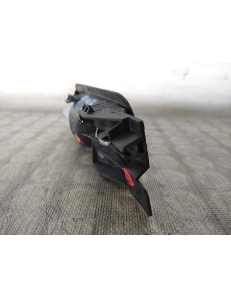 MANETA INTERIOR DELANTERA IZQUIERDA VOLKSWAGEN PASSAT BERLINA (3B3) - 136775