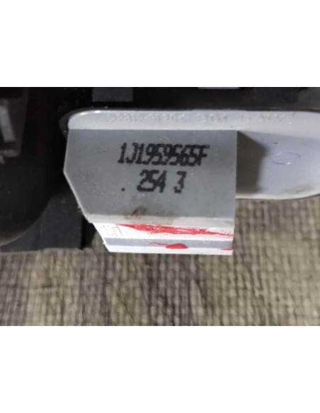 MANETA INTERIOR DELANTERA IZQUIERDA VOLKSWAGEN PASSAT BERLINA (3B3) - 136775