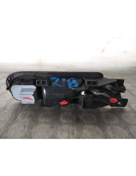 MANETA INTERIOR DELANTERA IZQUIERDA VOLKSWAGEN PASSAT BERLINA (3B3) - 136775