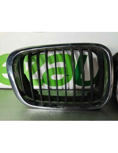REJILLA DELANTERA BMW SERIE 3 BERLINA (E46) - 207632