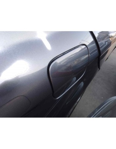 TAPA EXTERIOR COMBUSTIBLE MERCEDES-BENZ CLASE C...