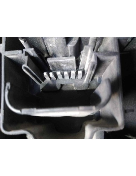 PILOTO TRASERO IZQUIERDO RENAULT SCENIC II (JM) - 202055