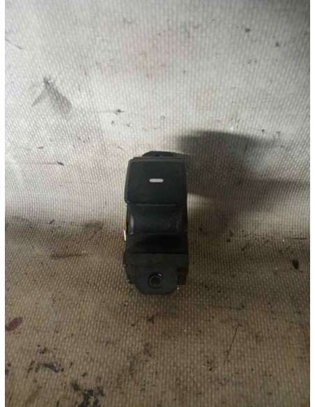 MANDO ELEVALUNAS TRASERO DERECHO HYUNDAI I20 (GB) - 185861