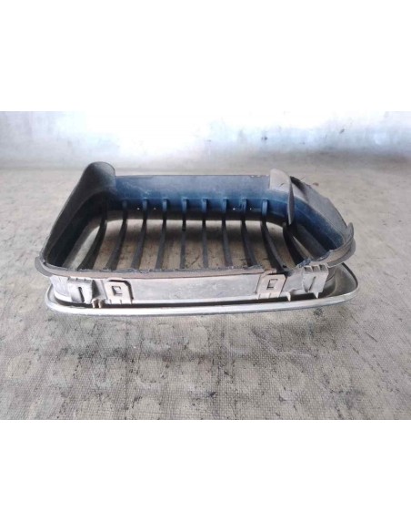 REJILLA DELANTERA BMW SERIE 3 BERLINA (E46) - 217936