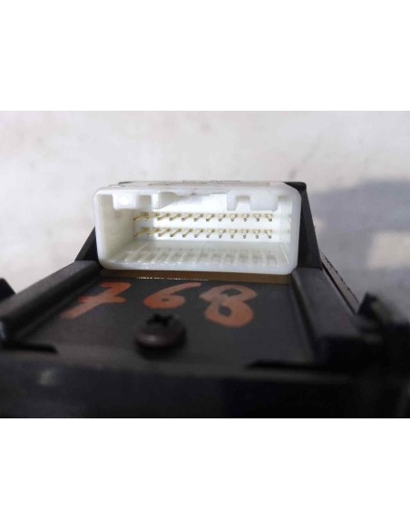 MANDO ELEVALUNAS DELANTERO IZQUIERDO TOYOTA COROLLA (E12) - 217271