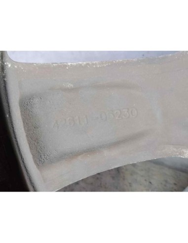 LLANTA TOYOTA AVENSIS BERLINA (T25) - 200548