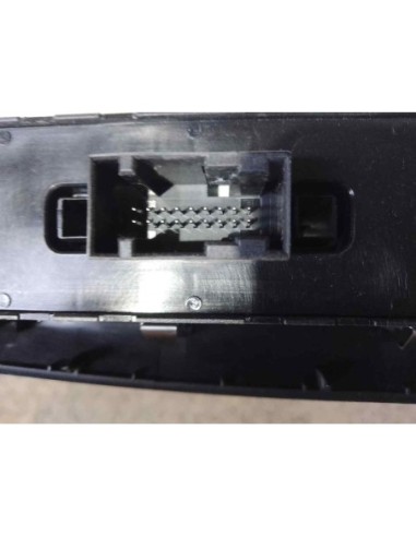 MANDO ELEVALUNAS DELANTERO IZQUIERDO FIAT 500X...