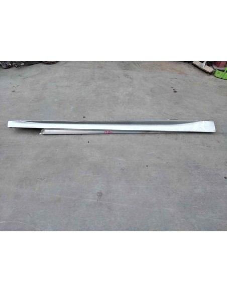 FALDON LATERAL MERCEDES-BENZ CLASE C (BM 206) FAMILIAR - 257255