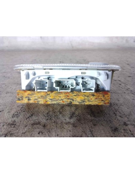 LUZ INTERIOR PEUGEOT 407 - 136111