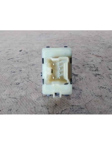 MANDO ELEVALUNAS DELANTERO DERECHO RENAULT CAPTUR I - 236487