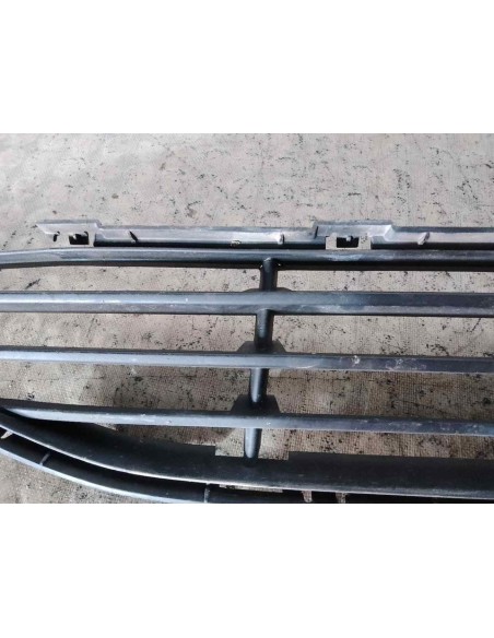 REJILLA DELANTERA VOLVO V40 - 221229