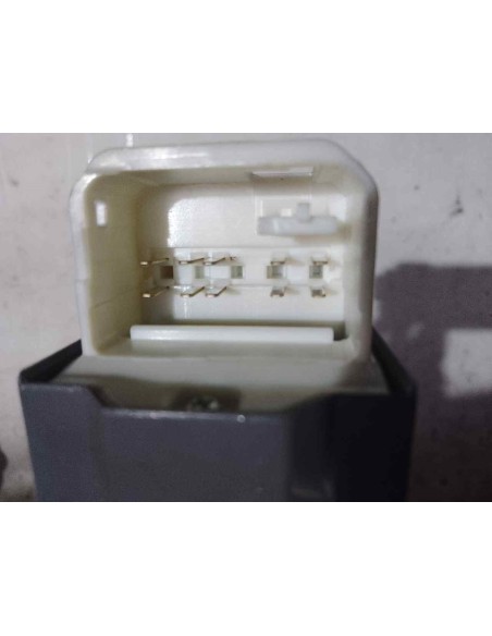 MANDO ELEVALUNAS DELANTERO IZQUIERDO TOYOTA YARIS (KSP1/NLP1/NSP1) - 180182