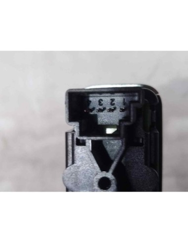 MANDO ELEVALUNAS DELANTERO DERECHO...