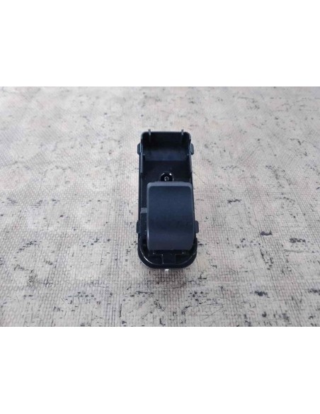 MANDO ELEVALUNAS TRASERO DERECHO MAZDA CX-3 (DK) - 175502