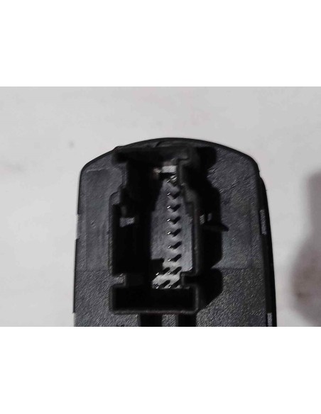 MANDO ELEVALUNAS DELANTERO IZQUIERDO OPEL CORSA D - 137079