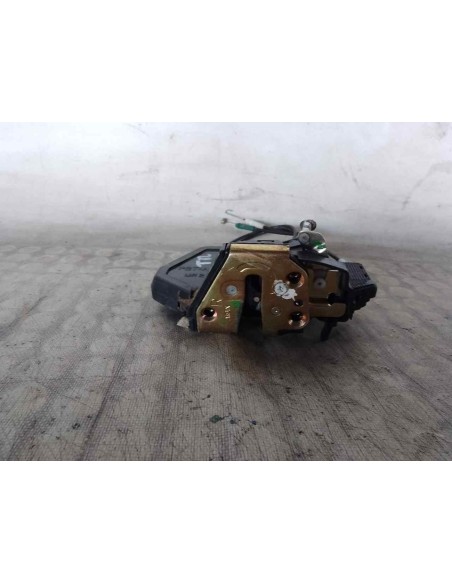 CERRADURA PUERTA TRASERA DERECHA TOYOTA COROLLA (E12) - 114880