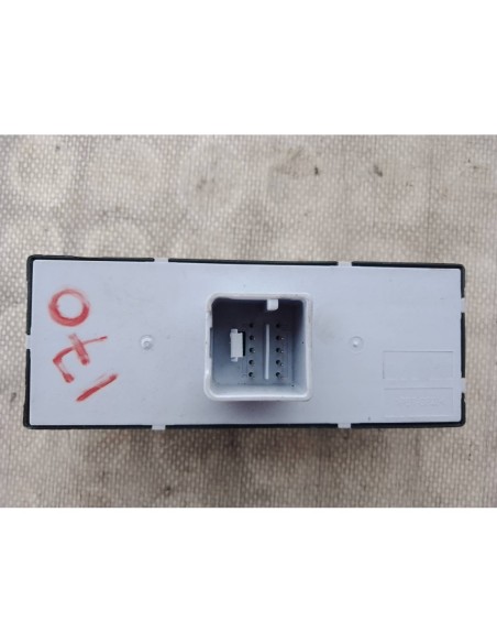 MANDO ELEVALUNAS DELANTERO IZQUIERDO VOLKSWAGEN PASSAT BERLINA (3C2) - 110010