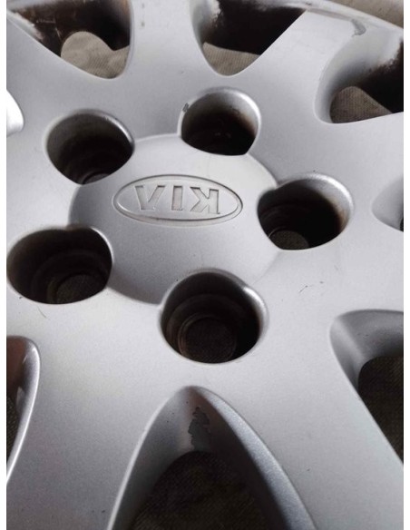 TAPACUBOS KIA CARNIVAL - 120192