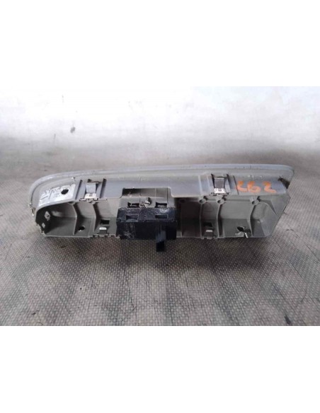 MANDO ELEVALUNAS TRASERO DERECHO BMW SERIE 1 BERLINA (E81/E87) - 206059