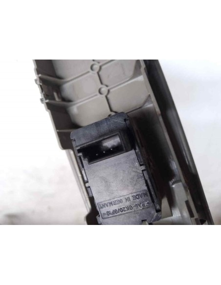 MANDO ELEVALUNAS TRASERO DERECHO BMW SERIE 1 BERLINA (E81/E87) - 206059