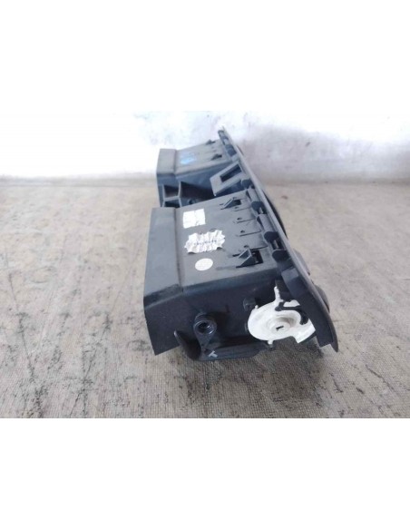 REJILLA AIREADORA RENAULT MEGANE III BERLINA 5P - 230735