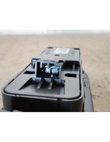 MANDO ELEVALUNAS DELANTERO IZQUIERDO VOLVO V40 - 221198