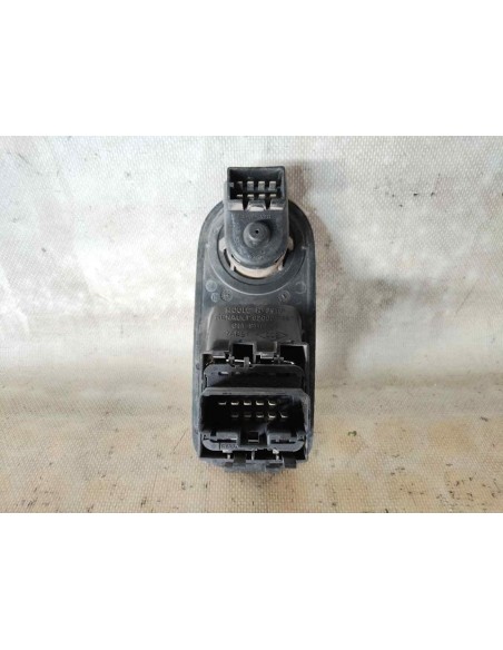 MANDO ELEVALUNAS DELANTERO IZQUIERDO NISSAN PRIMASTAR (X83) - 250670