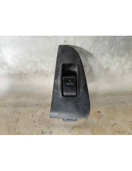 MANDO ELEVALUNAS TRASERO IZQUIERDO TOYOTA AVENSIS BERLINA (T25) - 200370