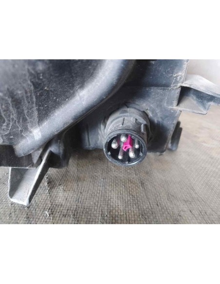 FARO DERECHO AUDI A4 AVANT (B5) - 180815