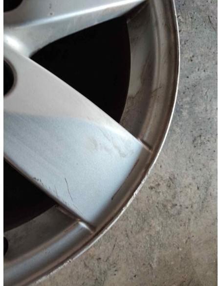 LLANTA RENAULT MEGANE III BERLINA 5P - 253003