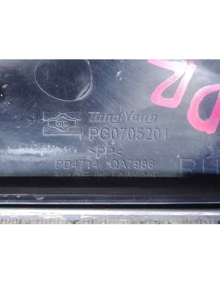 REJILLA DELANTERA PEUGEOT 308 - 215142