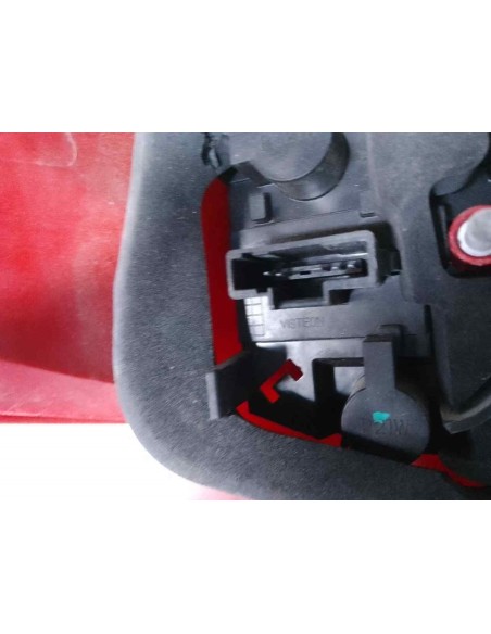 PILOTO TRASERO DERECHO PEUGEOT 206 + - 262012