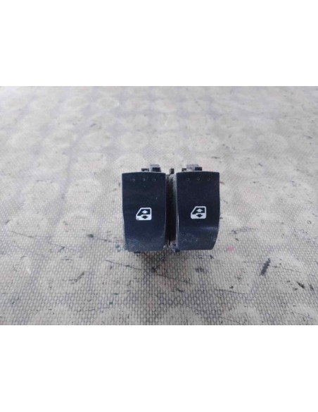 MANDO ELEVALUNAS DELANTERO IZQUIERDO RENAULT MEGANE II BERLINA 5P - 175165