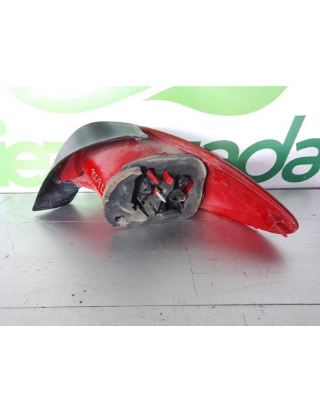 PILOTO TRASERO IZQUIERDO PEUGEOT 206 + - 262011
