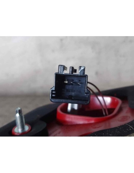 PILOTO TRASERO DERECHO INTERIOR VOLKSWAGEN PASSAT BERLINA (362) - 180115