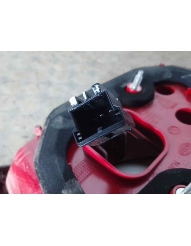 PILOTO TRASERO IZQUIERDO INTERIOR VOLKSWAGEN...