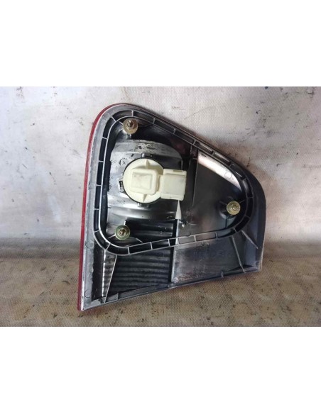 PILOTO TRASERO DERECHO INTERIOR SEAT CORDOBA BERLINA (6K2) - 181166