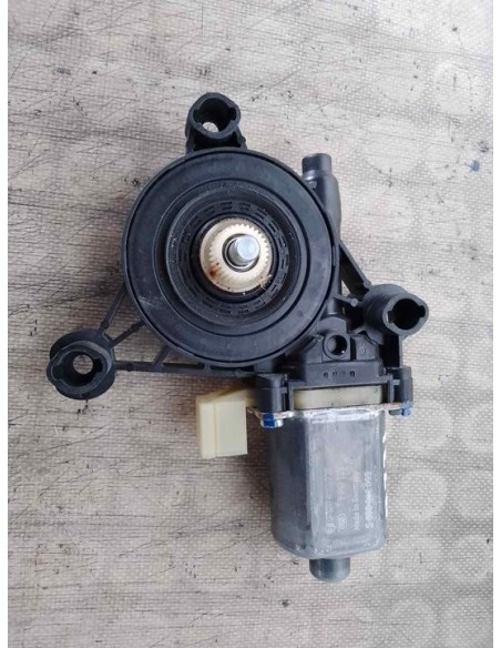 MOTOR ELEVALUNAS DELANTERO IZQUIERDO SEAT LEON (5F1) - 147245