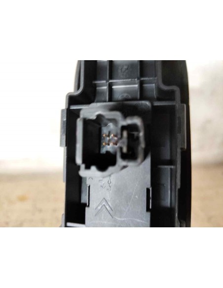 MANDO ELEVALUNAS DELANTERO DERECHO PEUGEOT 307 BREAK / SW (S1)(04 2002) - 251335